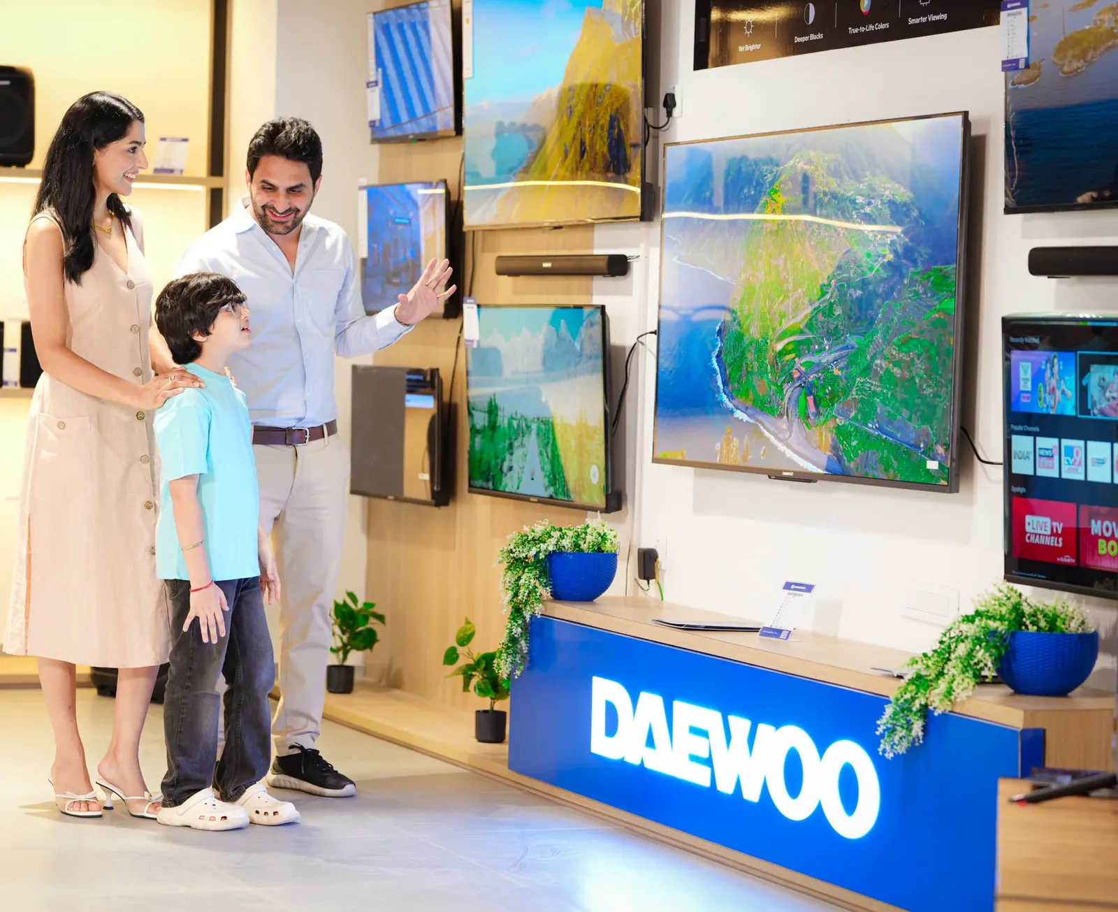 A family in a Daewoo store